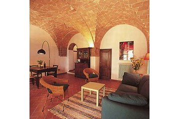 Italia Privát Volterra, Exteriorul